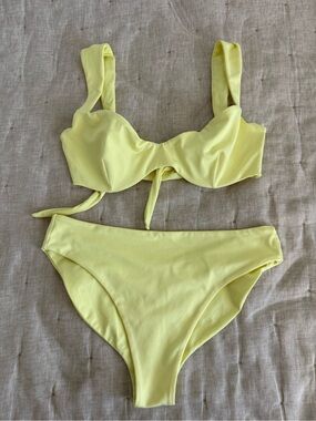 Londre Buttery Yellow bikini set women's size M/L